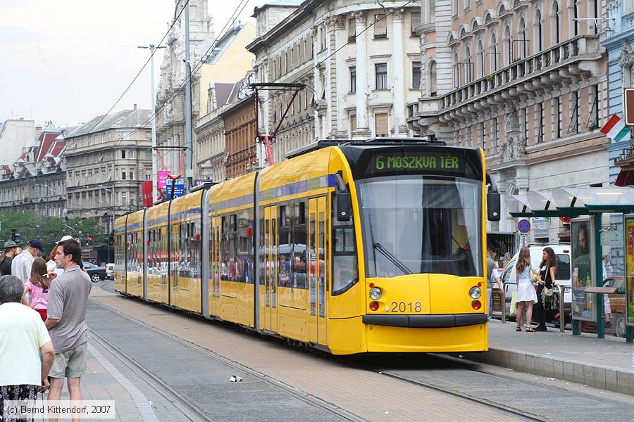 Budapest - Straßenbahn - 2018
/ Bild: budapest2018_bk0708090377.jpg Budapest - Straßenbahn - 2018
/ Bild: budapest2018_bk0708090377.jpg