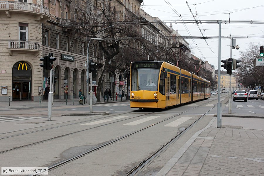 Budapest - Straßenbahn - 2020
/ Bild: budapest2020_bk1703010022.jpg Budapest - Straßenbahn - 2020
/ Bild: budapest2020_bk1703010022.jpg