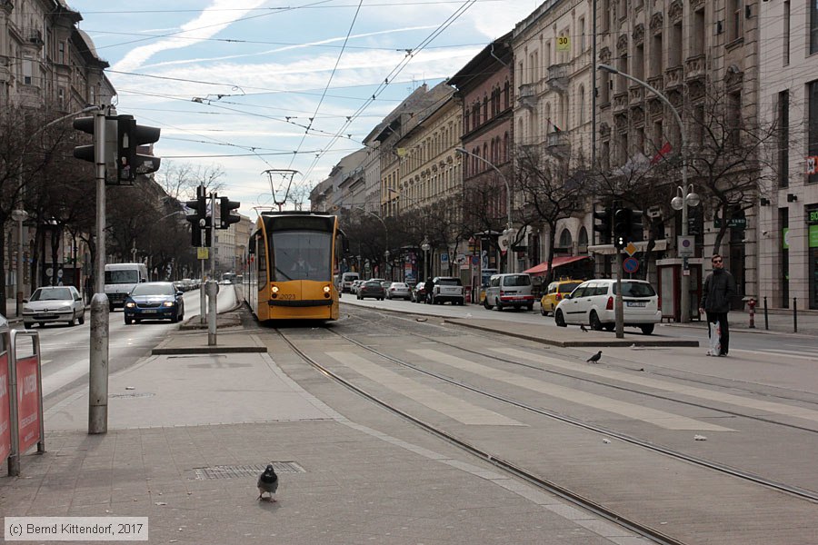 Budapest - Straßenbahn - 2023
/ Bild: budapest2023_bk1702260008.jpg Budapest - Straßenbahn - 2023
/ Bild: budapest2023_bk1702260008.jpg