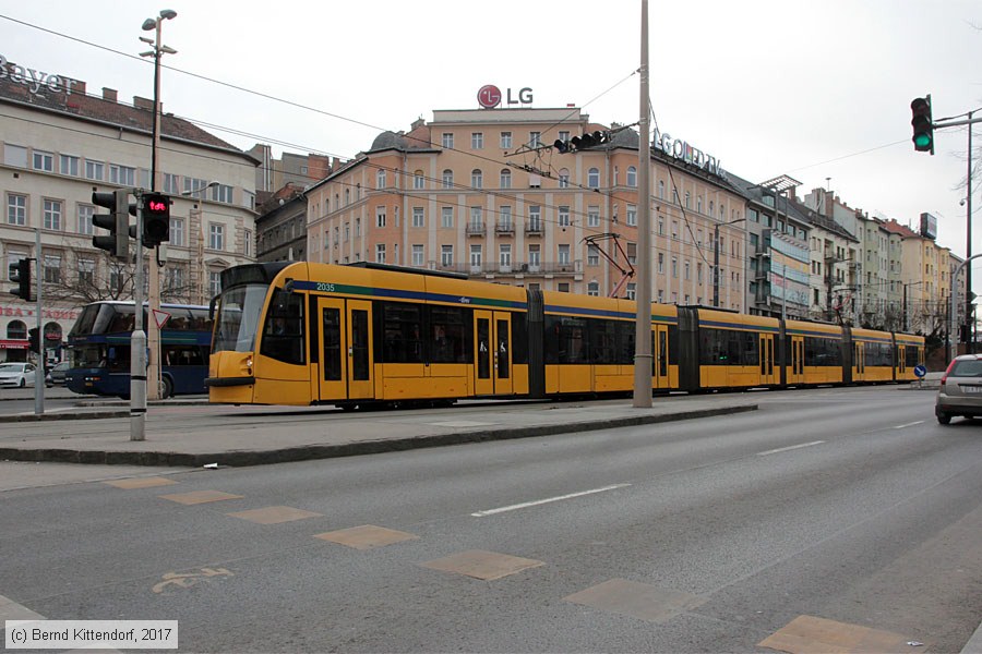 Budapest - Straßenbahn - 2035
/ Bild: budapest2035_bk1702260046.jpg