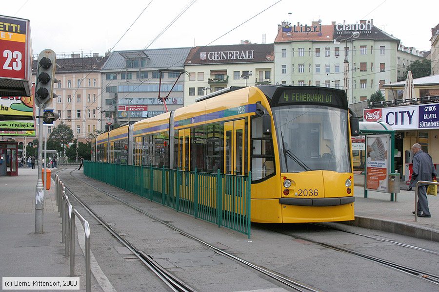 Budapest - Straßenbahn - 2036
/ Bild: budapest2036_bk0809190229.jpg