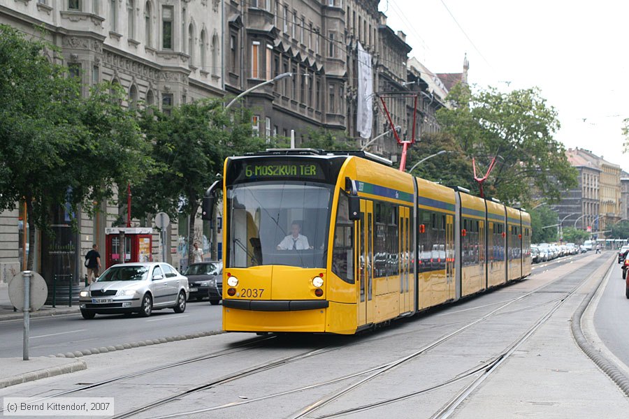 Budapest - Straßenbahn - 2037
/ Bild: budapest2037_bk0708090371.jpg