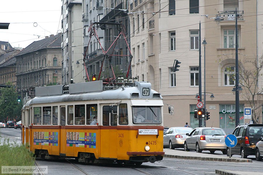 Budapest - Straßenbahn - 3435
/ Bild: budapest3435_bk0708090493.jpg Budapest - Straßenbahn - 3435
/ Bild: budapest3435_bk0708090493.jpg