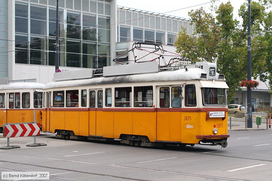 Budapest - Straßenbahn - 3875
/ Bild: budapest3875_bk0708090434.jpg