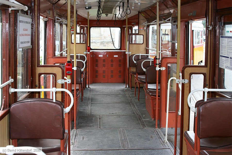 Budapest - Straßenbahn - 3885 - Innenansicht
/ Bild: budapest3885_bk0809200273.jpg