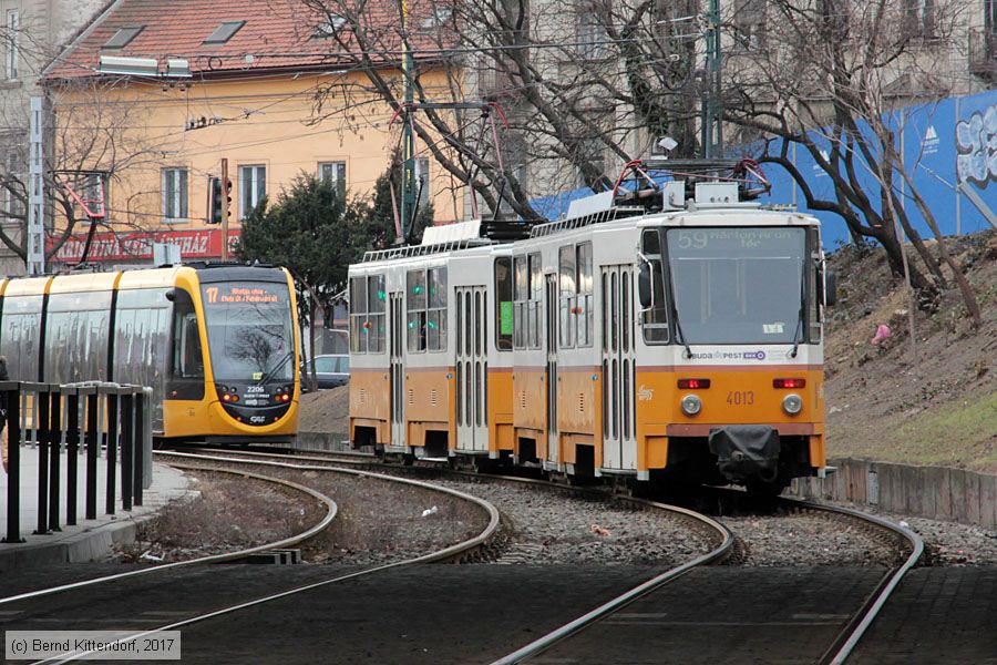 Budapest - Straßenbahn - 4013
/ Bild: budapest4013_bk1702260069.jpg Budapest - Straßenbahn - 4013
/ Bild: budapest4013_bk1702260069.jpg