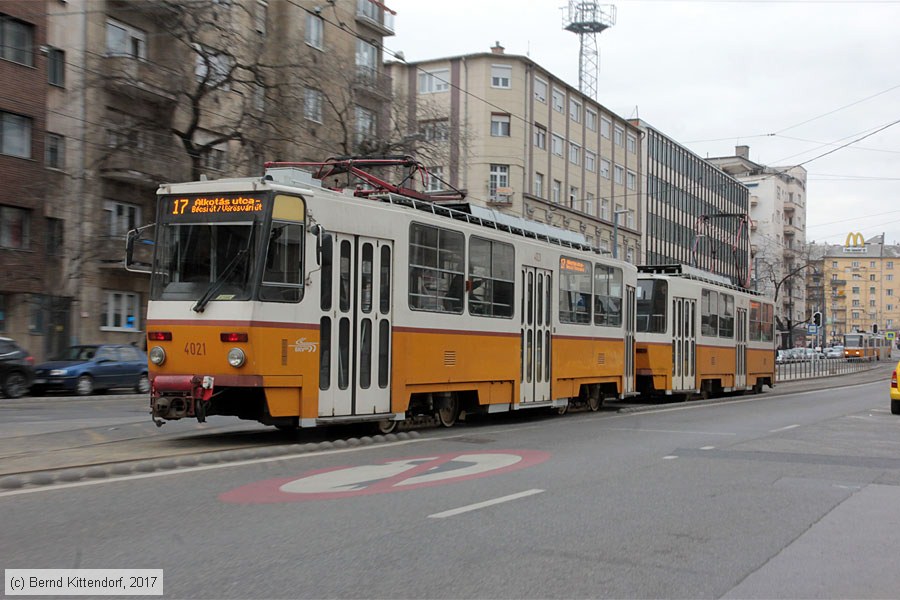 Budapest - Straßenbahn - 4021
/ Bild: budapest4021_bk1702270280.jpg Budapest - Straßenbahn - 4021
/ Bild: budapest4021_bk1702270280.jpg