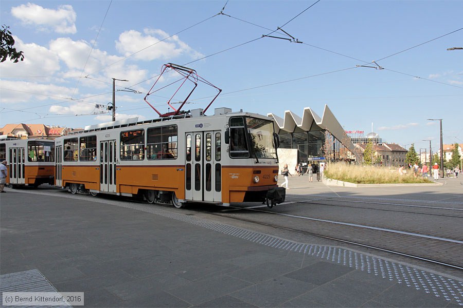 Budapest - Stra&szlig;enbahn - 4225
/ Bild: budapest4225_bk1608310494.jpg