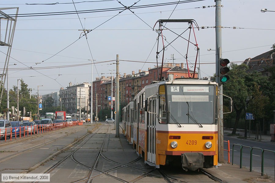 Budapest - Straßenbahn - 4209
/ Bild: budapest4209_bk0809190020.jpg