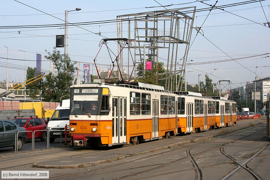 Budapest - Straßenbahn - 4234
/ Bild: budapest4234_bk0809190022.jpg Budapest - Straßenbahn - 4234
/ Bild: budapest4234_bk0809190022.jpg