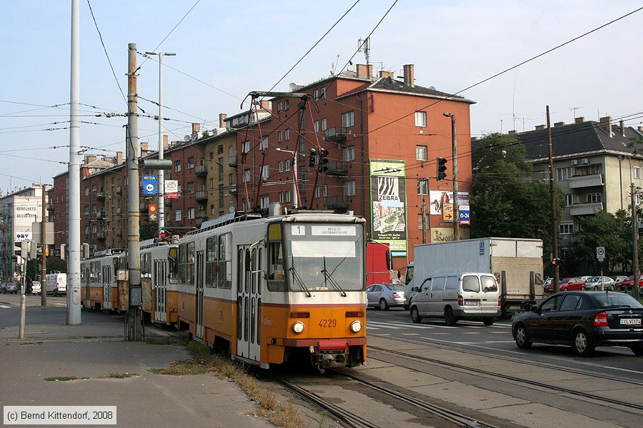 Budapest - Straßenbahn - 4229
/ Bild: budapest4229_bk0809190001.jpg Budapest - Straßenbahn - 4229
/ Bild: budapest4229_bk0809190001.jpg