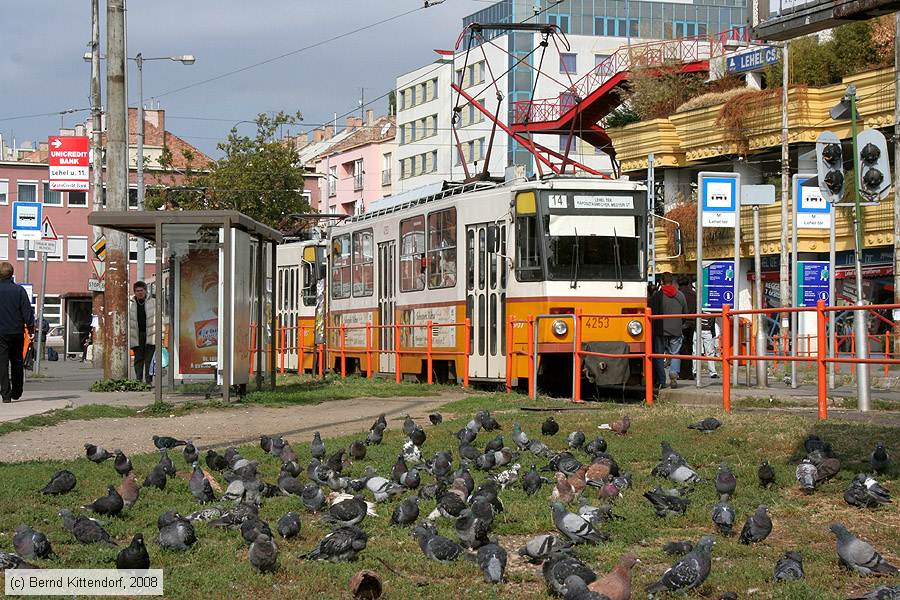 Budapest - Straßenbahn - 4253
/ Bild: budapest4253_bk0809190078.jpg Budapest - Straßenbahn - 4253
/ Bild: budapest4253_bk0809190078.jpg