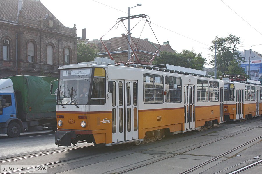 Budapest - Straßenbahn - 4254
/ Bild: budapest4254_bk0809190003.jpg Budapest - Straßenbahn - 4254
/ Bild: budapest4254_bk0809190003.jpg