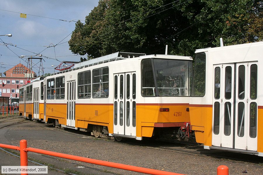 Budapest - Straßenbahn - 4261
/ Bild: budapest4261_bk0809190087.jpg Budapest - Straßenbahn - 4261
/ Bild: budapest4261_bk0809190087.jpg