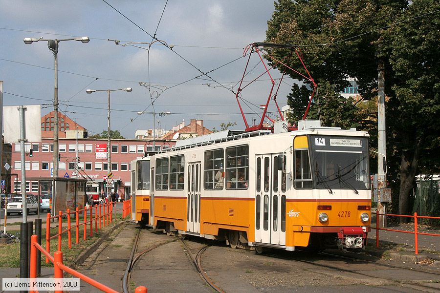 Budapest - Straßenbahn - 4278
/ Bild: budapest4278_bk0809190088.jpg Budapest - Straßenbahn - 4278
/ Bild: budapest4278_bk0809190088.jpg