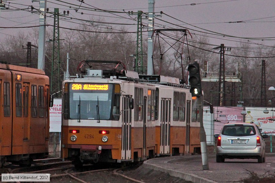 Budapest - Straßenbahn - 4294
/ Bild: budapest4294_bk1703010509.jpg Budapest - Straßenbahn - 4294
/ Bild: budapest4294_bk1703010509.jpg