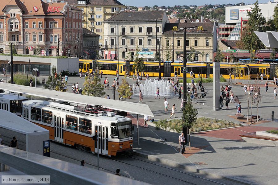 Budapest - Straßenbahn - 4337
/ Bild: budapest4337_bk1608310499.jpg Budapest - Straßenbahn - 4337
/ Bild: budapest4337_bk1608310499.jpg