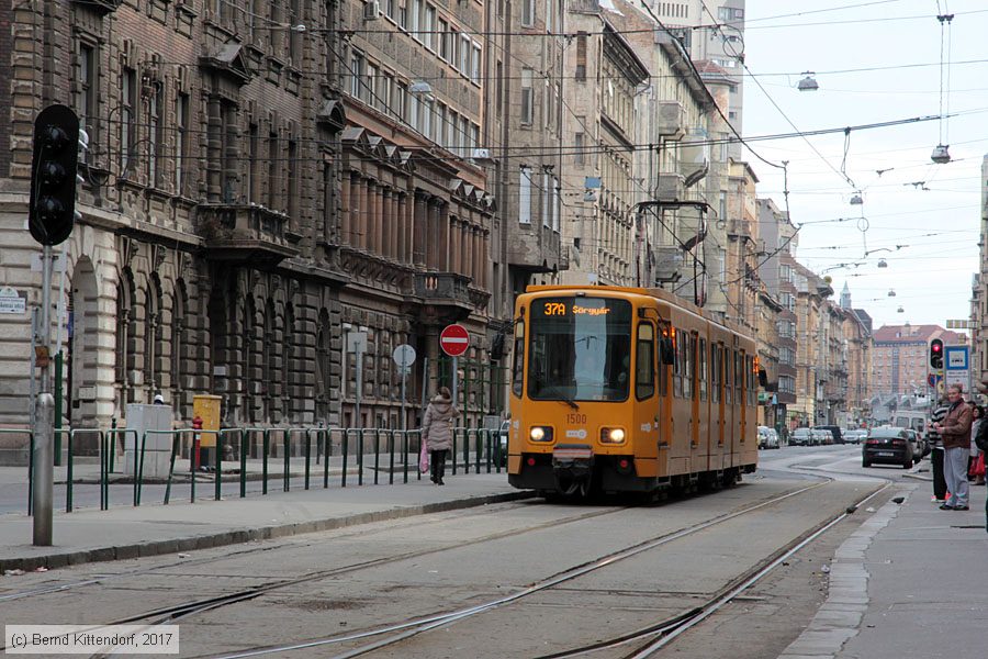 Budapest - Straßenbahn - 1500
/ Bild: budapest1500_bk1702260038.jpg Budapest - Straßenbahn - 1500
/ Bild: budapest1500_bk1702260038.jpg