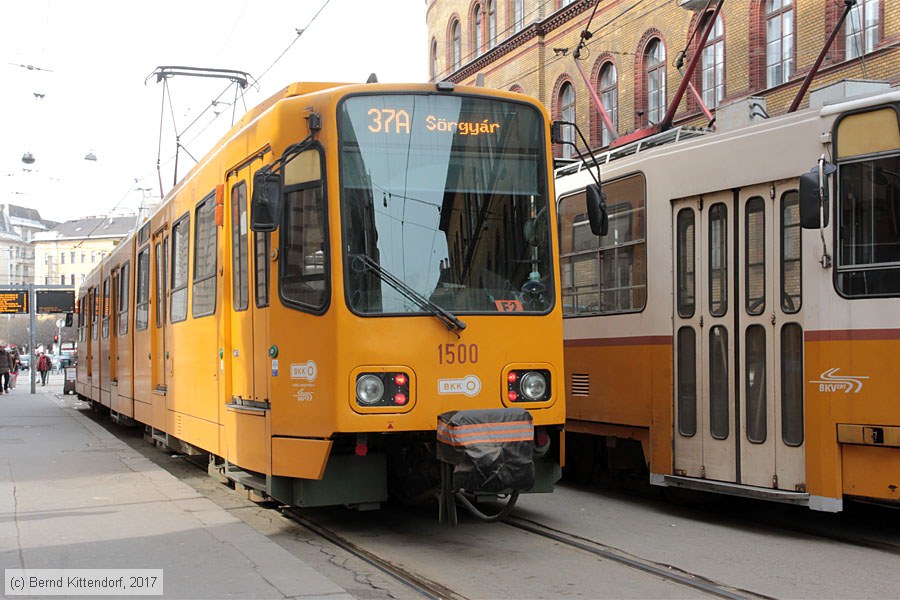 Budapest - Straßenbahn - 1500
/ Bild: budapest1500_bk1702260041.jpg Budapest - Straßenbahn - 1500
/ Bild: budapest1500_bk1702260041.jpg