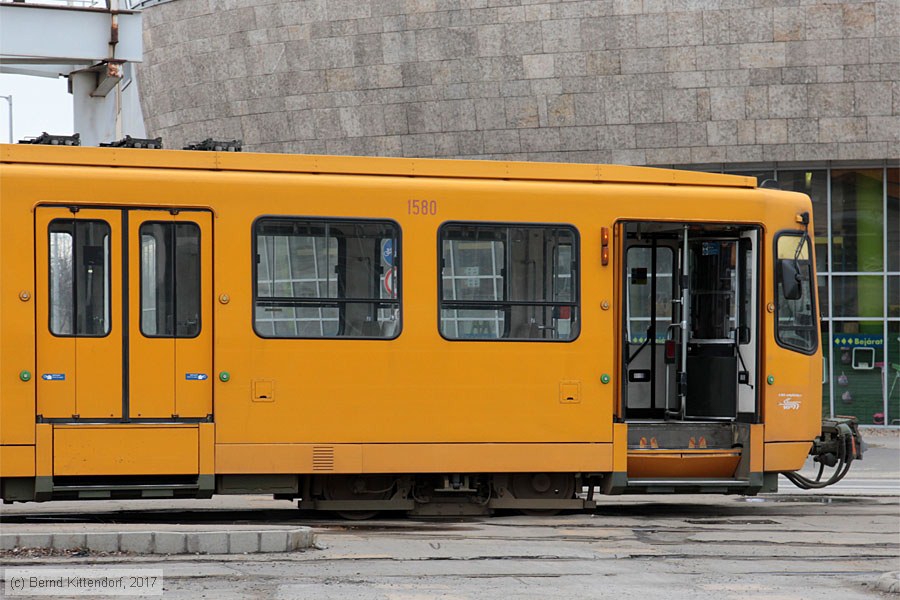 Budapest - Straßenbahn - 1580
/ Bild: budapest1580_bk1703010221.jpg
