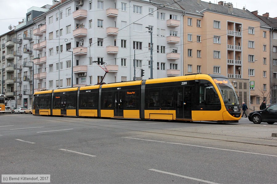 Budapest - Straßenbahn - 2201
/ Bild: budapest2201_bk1702270262.jpg Budapest - Straßenbahn - 2201
/ Bild: budapest2201_bk1702270262.jpg