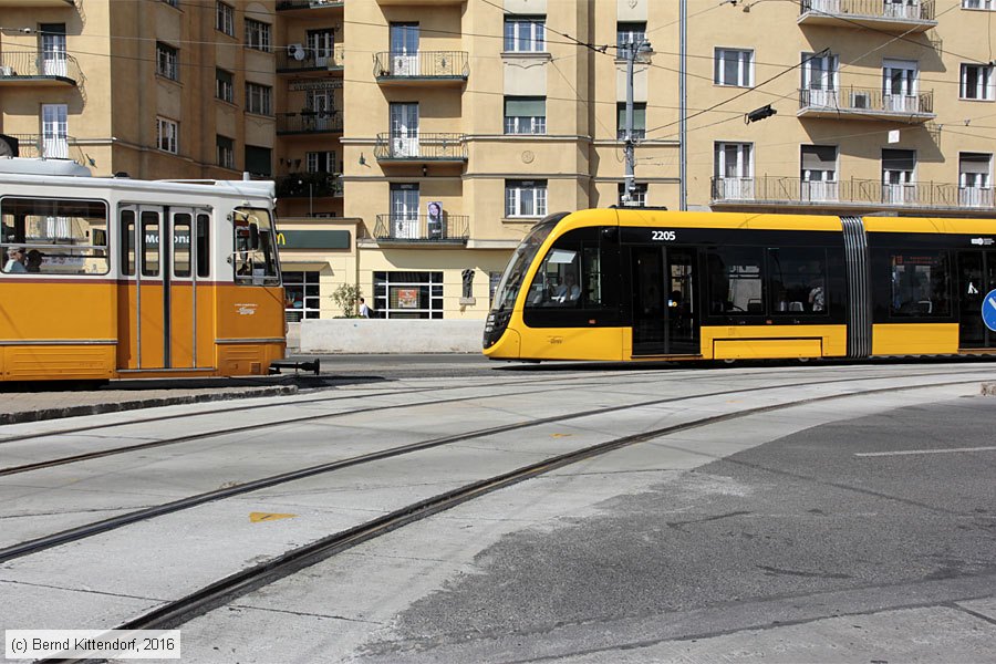 Budapest - Stra&szlig;enbahn - 2205
/ Bild: budapest2205_bk1608310337.jpg