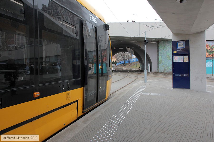 Budapest - Straßenbahn - 2206
/ Bild: budapest2206_bk1702260060.jpg Budapest - Straßenbahn - 2206
/ Bild: budapest2206_bk1702260060.jpg