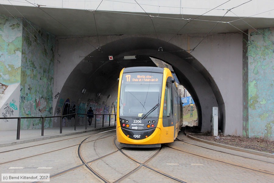 Budapest - Straßenbahn - 2206
/ Bild: budapest2206_bk1702260065.jpg Budapest - Straßenbahn - 2206
/ Bild: budapest2206_bk1702260065.jpg