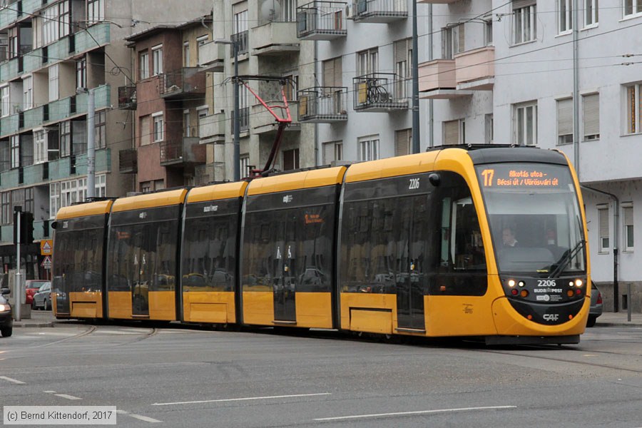 Budapest - Straßenbahn - 2206
/ Bild: budapest2206_bk1702270258.jpg Budapest - Straßenbahn - 2206
/ Bild: budapest2206_bk1702270258.jpg