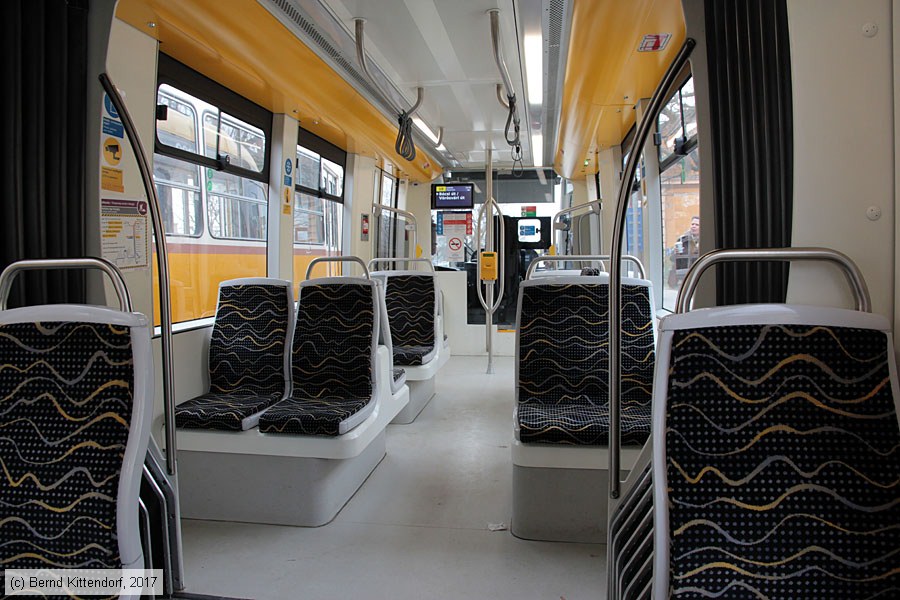 Budapest - Straßenbahn - 2209 - Innenansicht
/ Bild: budapest2209_bk1703010141.jpg Budapest - Straßenbahn - 2209 - Innenansicht
/ Bild: budapest2209_bk1703010141.jpg