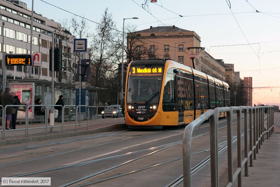 Budapest - Straßenbahn - 2217
/ Bild: budapest2217_bk1703010501.jpg Budapest - Straßenbahn - 2217
/ Bild: budapest2217_bk1703010501.jpg
