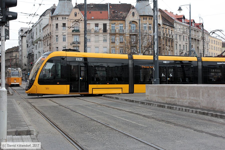 Budapest - Straßenbahn - 2227
/ Bild: budapest2227_bk1703010111.jpg