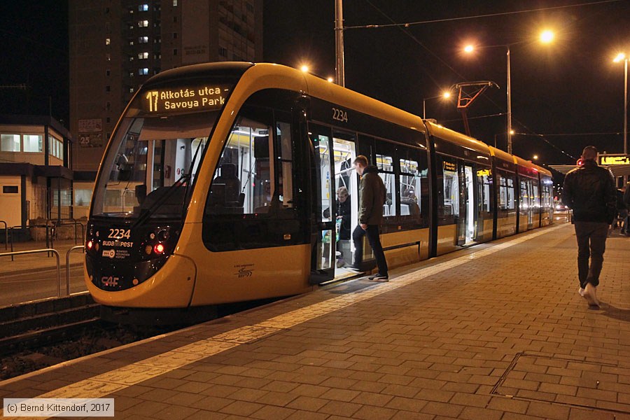 Budapest - Straßenbahn - 2234
/ Bild: budapest2234_bk1702280519.jpg Budapest - Straßenbahn - 2234
/ Bild: budapest2234_bk1702280519.jpg