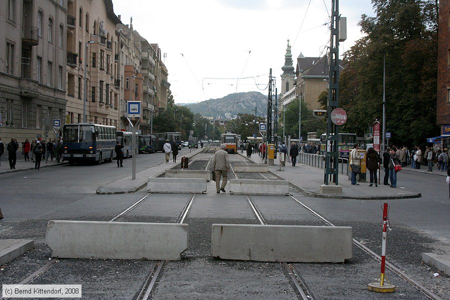 Budapest - Straßenbahn - Anlagen
/ Bild: budapestanlagen_bk0809190419.jpg Budapest - Straßenbahn - Anlagen
/ Bild: budapestanlagen_bk0809190419.jpg