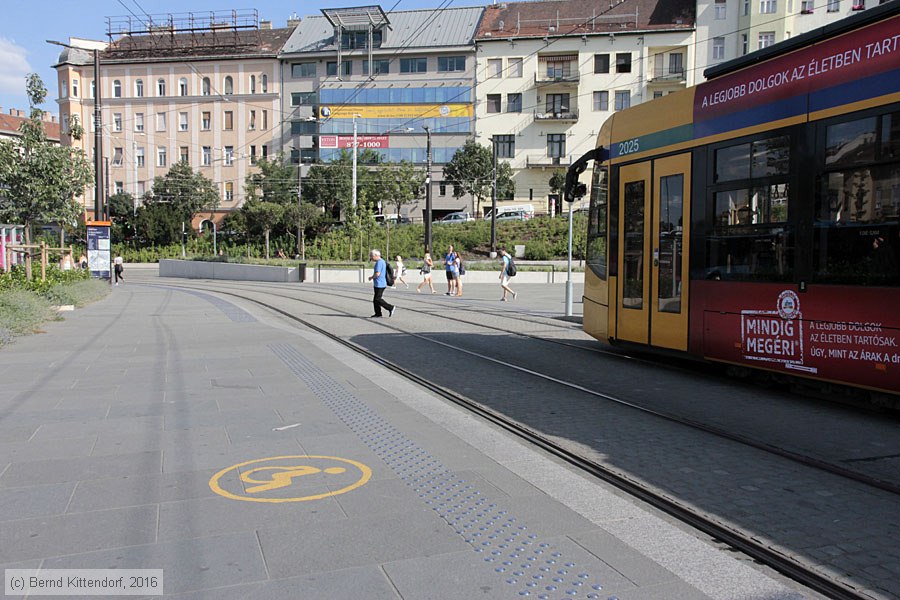 Budapest - Straßenbahn - Anlagen
/ Bild: budapestanlagen_bk1608310411.jpg Budapest - Straßenbahn - Anlagen
/ Bild: budapestanlagen_bk1608310411.jpg