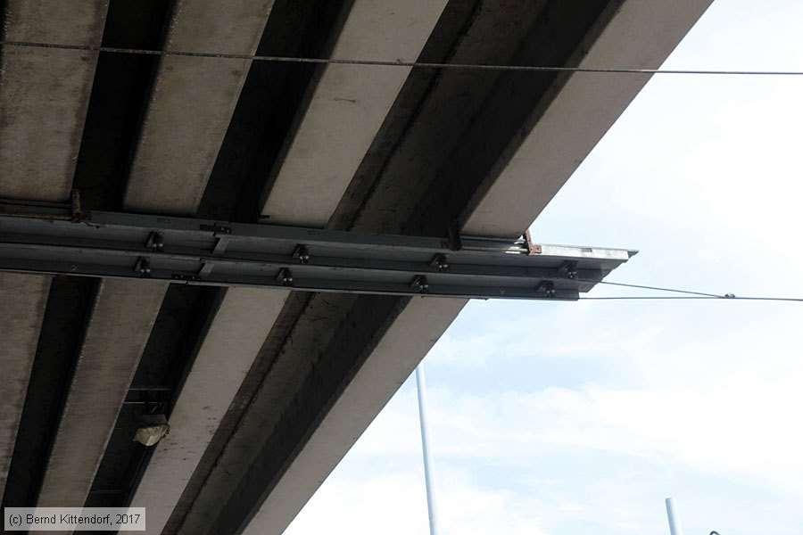 Budapest - Straßenbahn - Anlagen
/ Bild: budapestanlagen_bk1702270120.jpg Budapest - Straßenbahn - Anlagen
/ Bild: budapestanlagen_bk1702270120.jpg