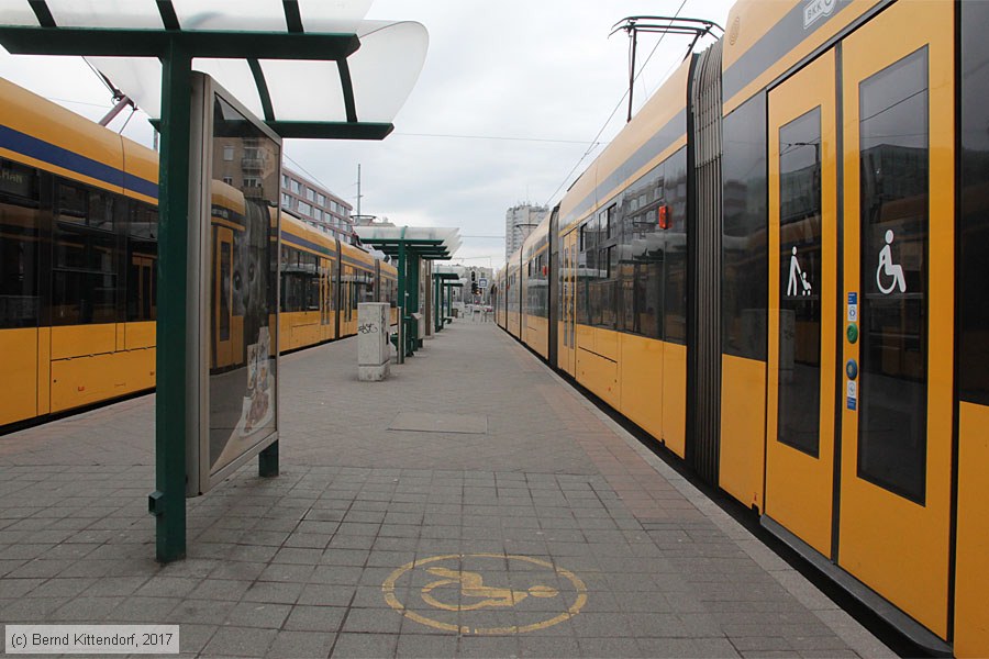 Budapest - Straßenbahn - Anlagen
/ Bild: budapestanlagen_bk1702270214.jpg Budapest - Straßenbahn - Anlagen
/ Bild: budapestanlagen_bk1702270214.jpg