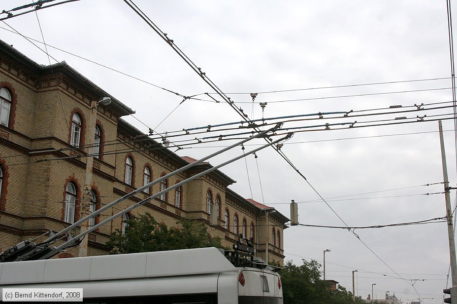Budapest - Trolleybus - Anlagen
/ Bild: budapestanlagen_bk0809180158.jpg