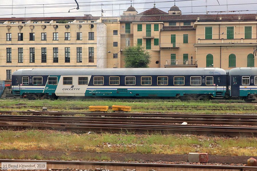 FS - Trenitalia - 61835070658-5
/ Bild: fs618350706585_bk1908280087.jpg