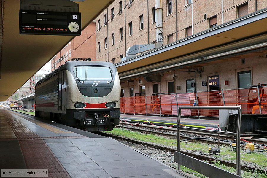 FS - Trenitalia - E 402 140
/ Bild: fs402140_bk1908280108.jpg FS - Trenitalia - E 402 140
/ Bild: fs402140_bk1908280108.jpg