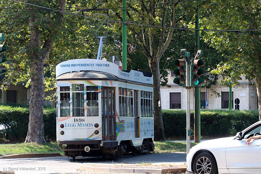 Tram Milano - 1898
/ Bild: milano1898_bk1808080001.jpg Tram Milano - 1898
/ Bild: milano1898_bk1808080001.jpg