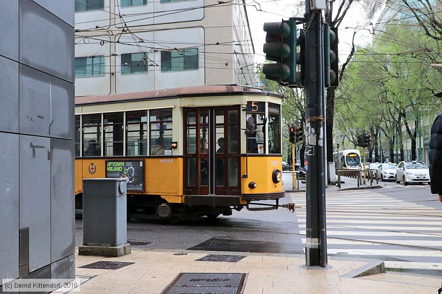 Tram Milano - 1902
/ Bild: milano1902_bk1804120114.jpg