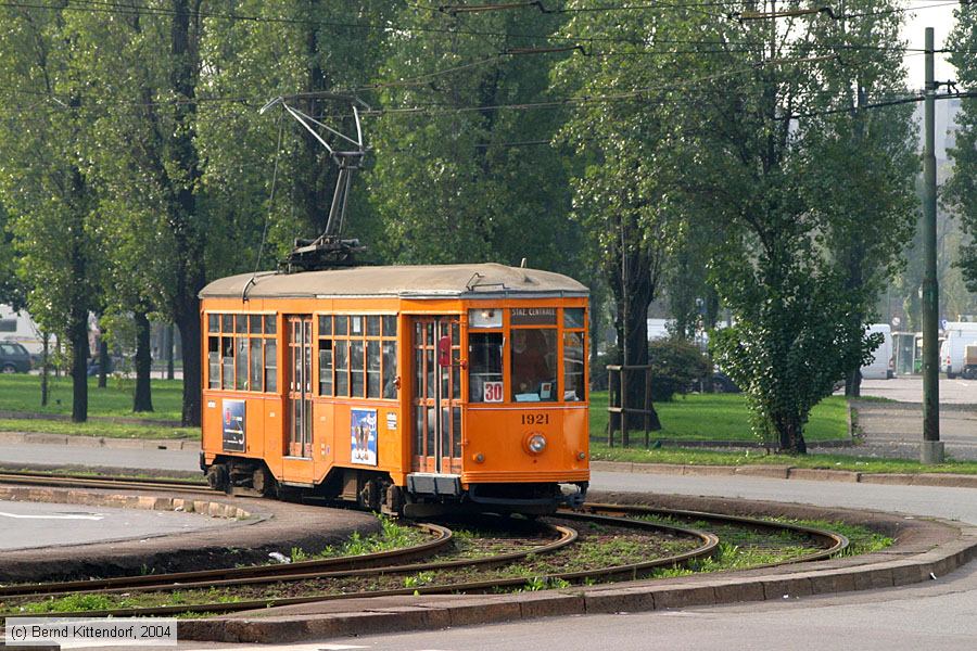 Tram Milano - 1921
/ Bild: milano1921_e0011269.jpg