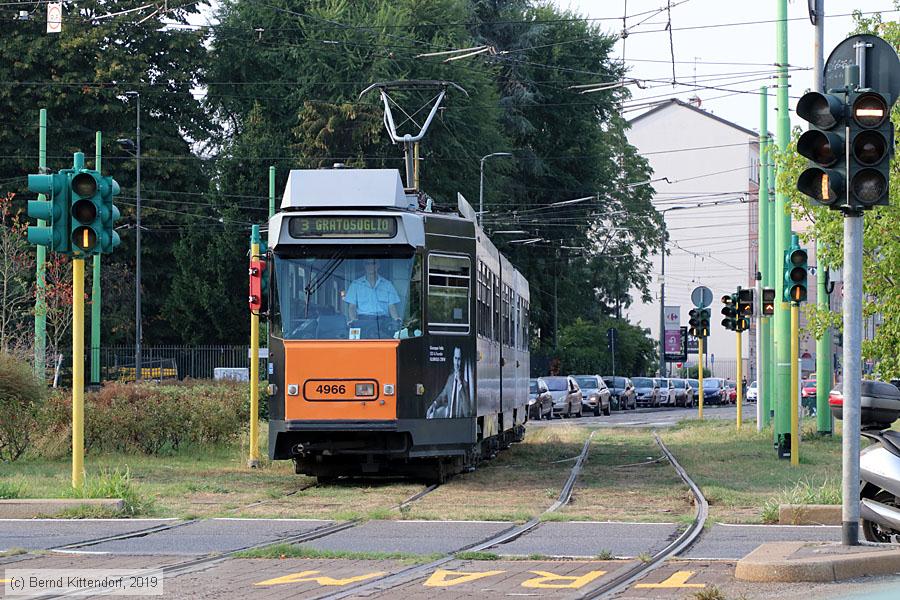 Tram Milano - 4966
/ Bild: milano4966_bk1908270325.jpg Tram Milano - 4966
/ Bild: milano4966_bk1908270325.jpg