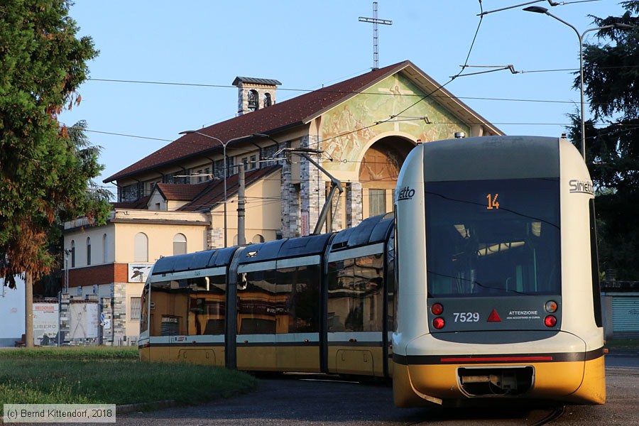 Tram Milano - 7529
/ Bild: milano7529_bk1808050262.jpg