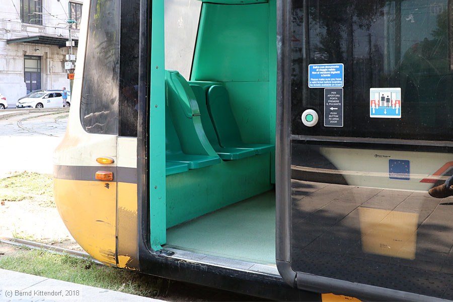 Tram Milano - 7622
/ Bild: milano7622_bk1808090077.jpg Tram Milano - 7622
/ Bild: milano7622_bk1808090077.jpg