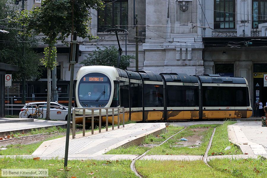 Tram Milano - 7622
/ Bild: milano7622_bk1908290029.jpg