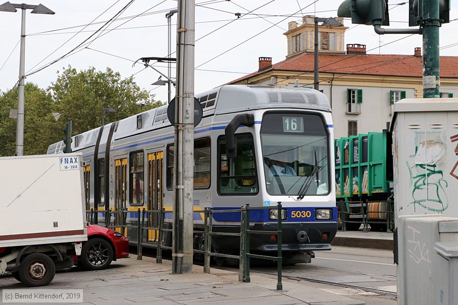 Straßenbahn Torino - 5030
/ Bild: torino5030_bk1908280272.jpg