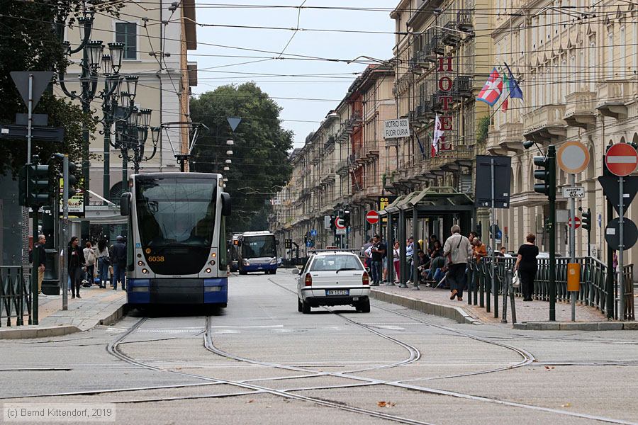 Stra&szlig;enbahn Torino - 6038
/ Bild: torino6038_bk1908280179.jpg
