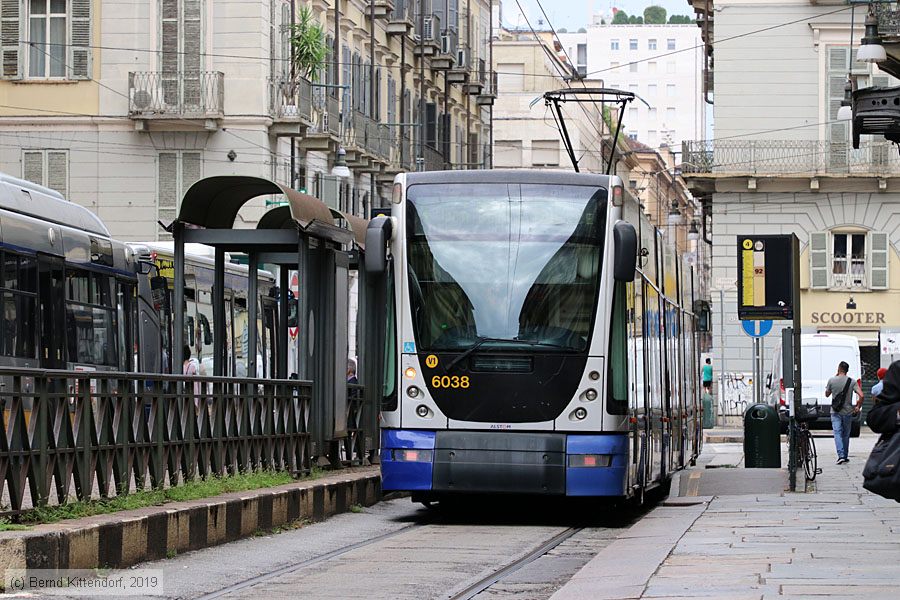Straßenbahn Torino - 6038
/ Bild: torino6038_bk1908280183.jpg Straßenbahn Torino - 6038
/ Bild: torino6038_bk1908280183.jpg